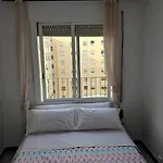 Junto A Sagrada Familia * Барселона